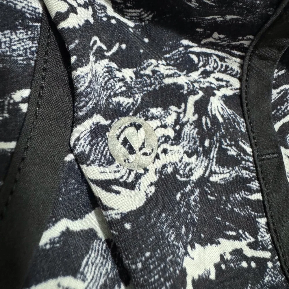 Lululemon Run Times Short Nami Wave off-White Black / Black Size 8